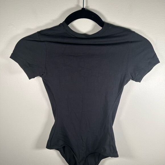NWT SKIMS FITS EVERYBODY T-SHIRT BODYSUIT XXS - Picture 8 of 10